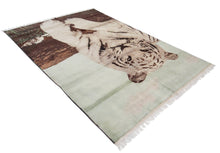 Load image into Gallery viewer, Pictorized- Lion Knotted Image
